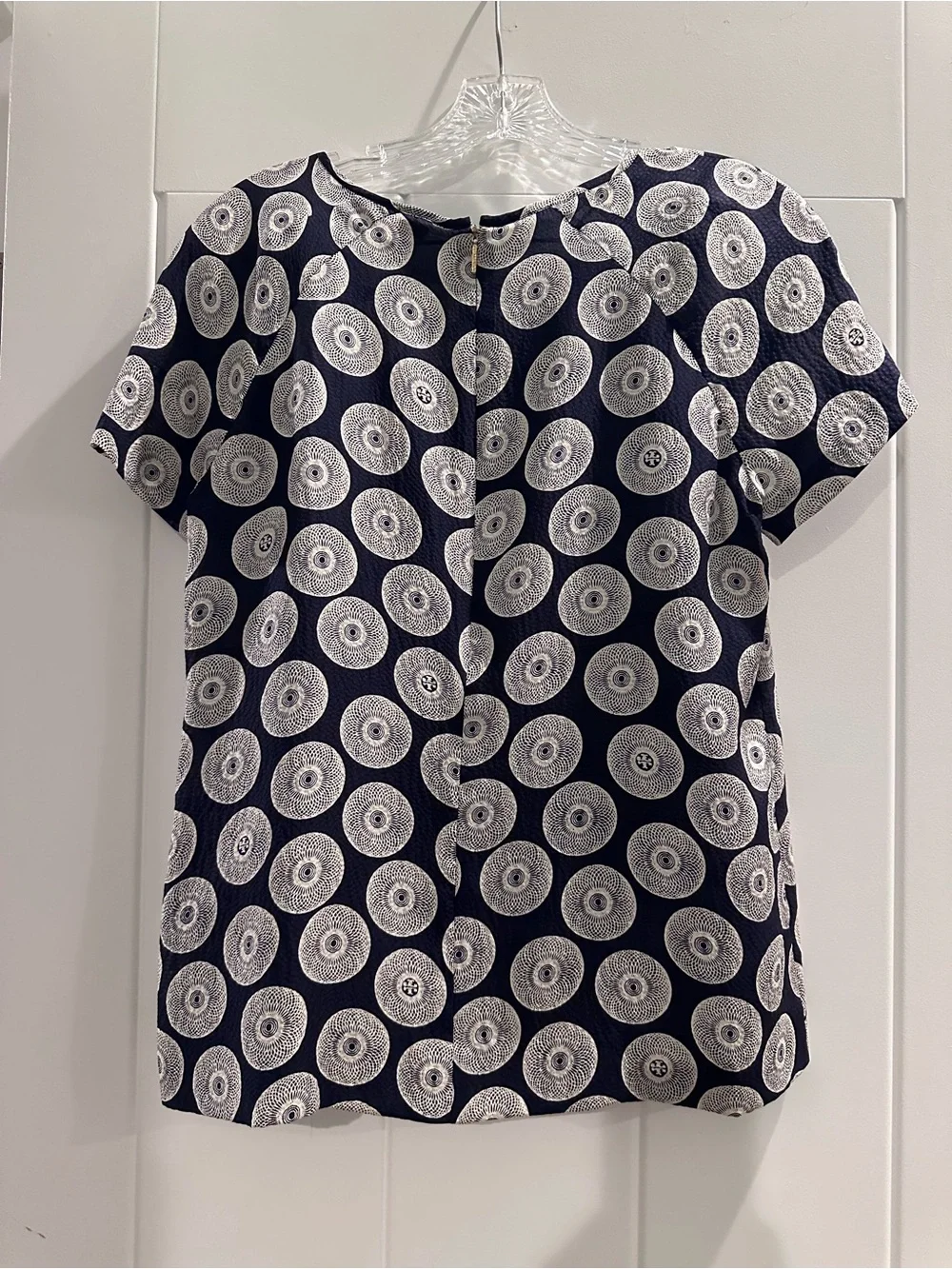 Tory Burch 100% Silk Navy and White Patterned Short Sleeve Top